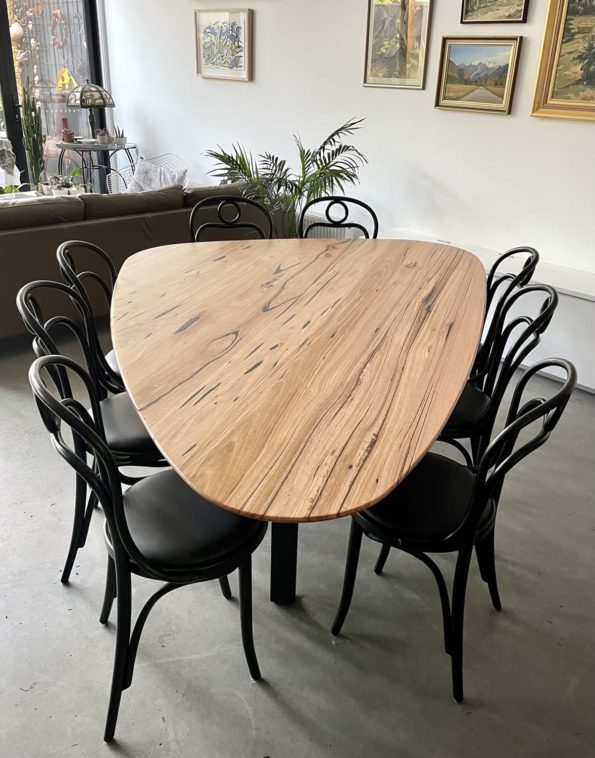 Pippi Dining Table